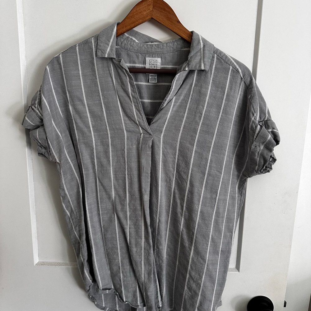 GAP Women's Gray and White Striped Button Down Shirt